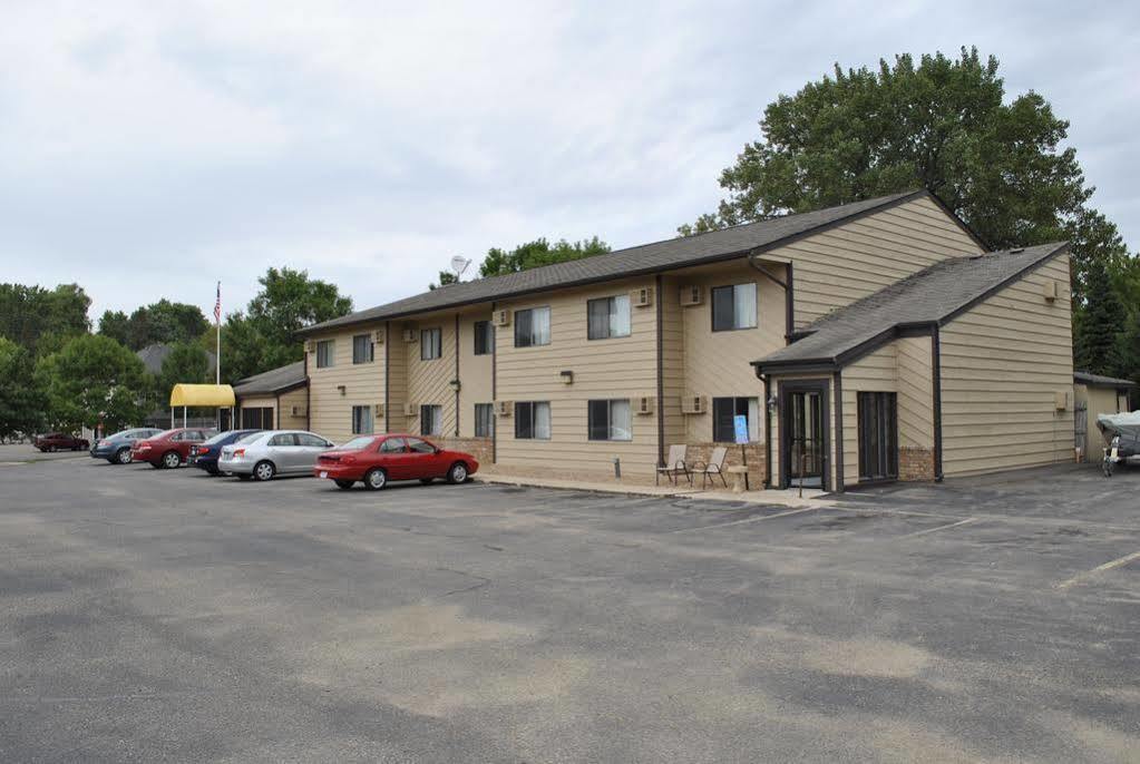 Waconia Inn And Suites Екстер'єр фото