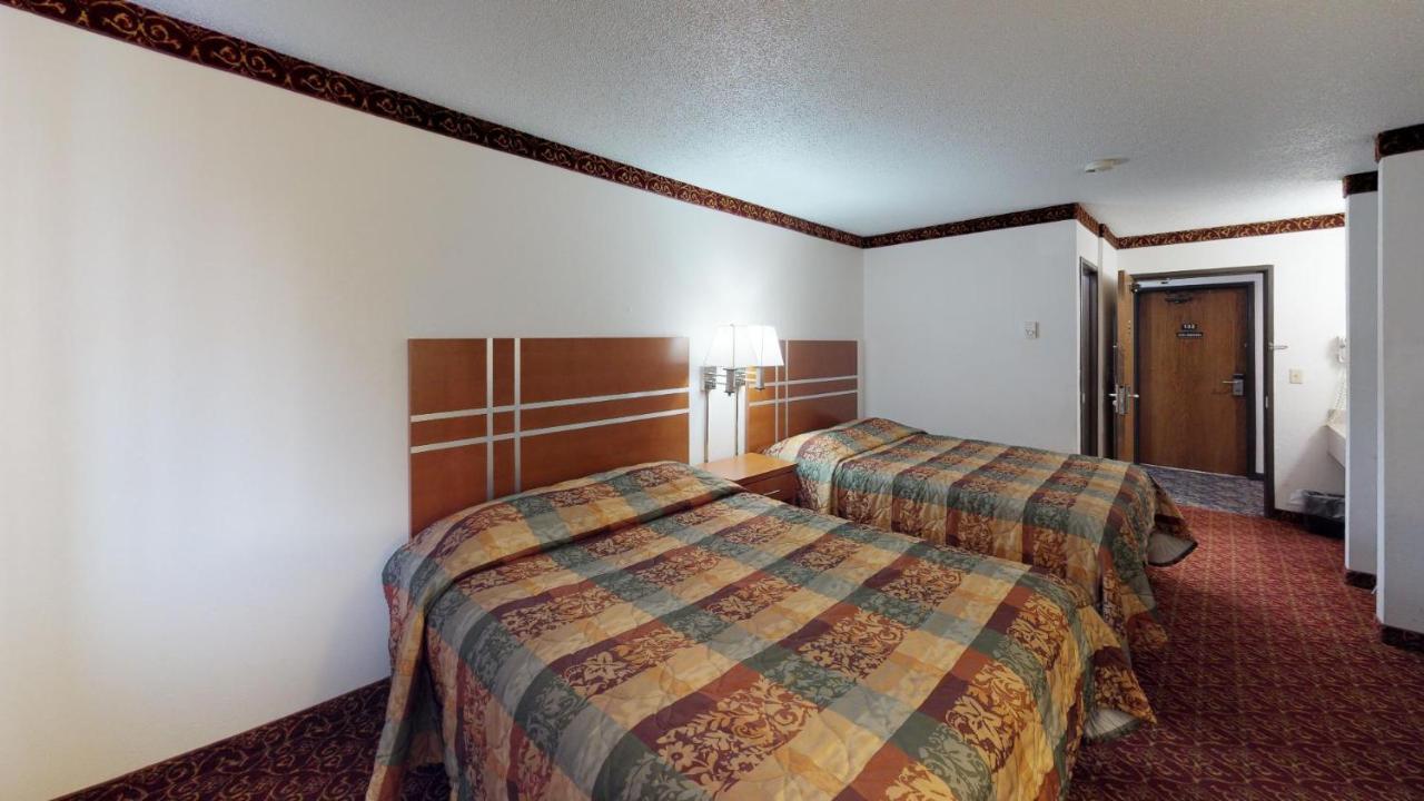 Waconia Inn And Suites Екстер'єр фото