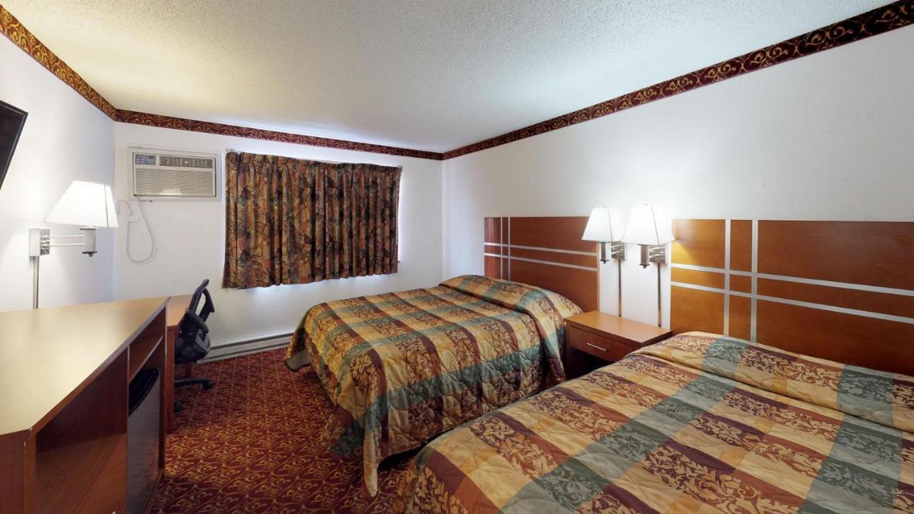 Waconia Inn And Suites Екстер'єр фото